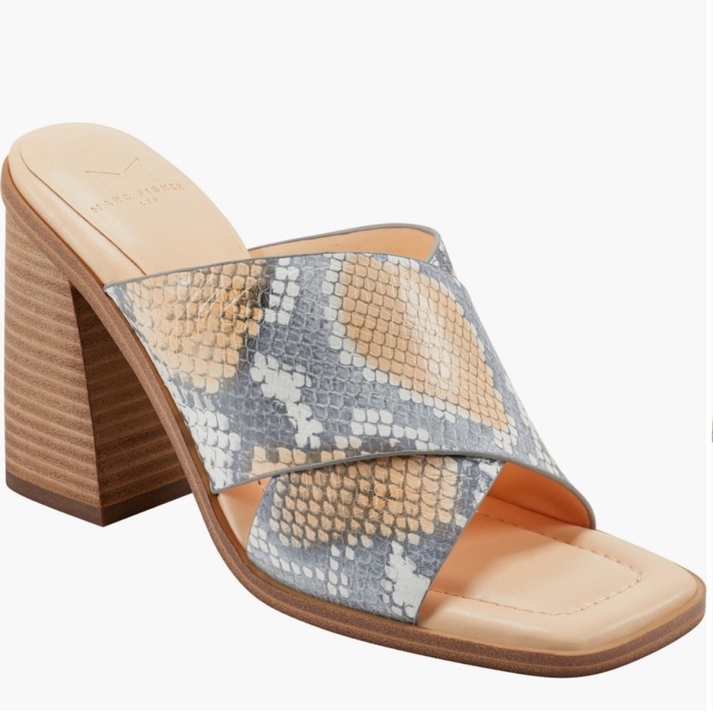 NEW Marc Fisher LTD Barli Snakeskin‎ Heel